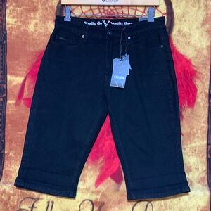 STUDIO DE V-men’s black cotton blend ‘SLIM FIT’ denim stretch jean shorts